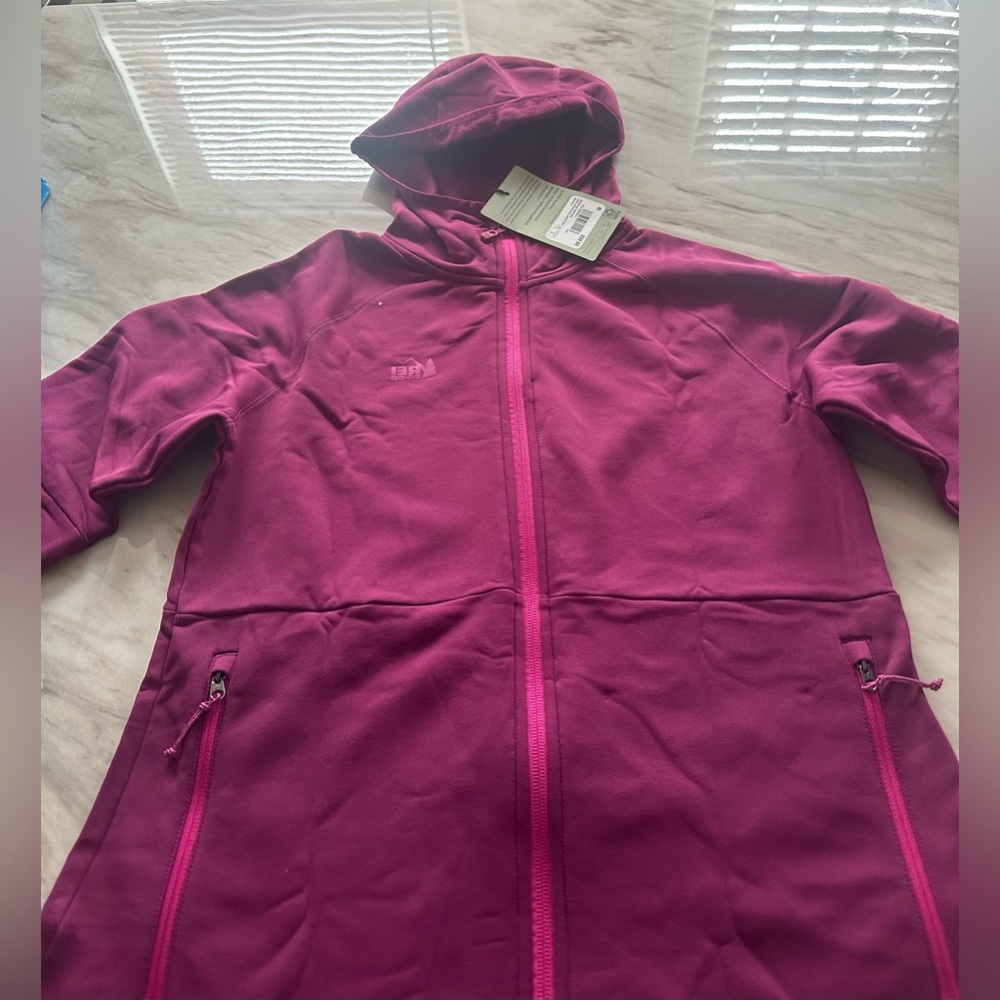 Flash hyperstretch 3 way stretch fleece Color is Magenta deer I’m